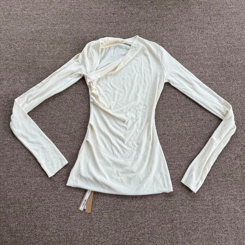 SKIMS Cloud Long Sleeve Top Ecru Asymmetric Draped Neck XS LS-LST-8401W‎ NEW